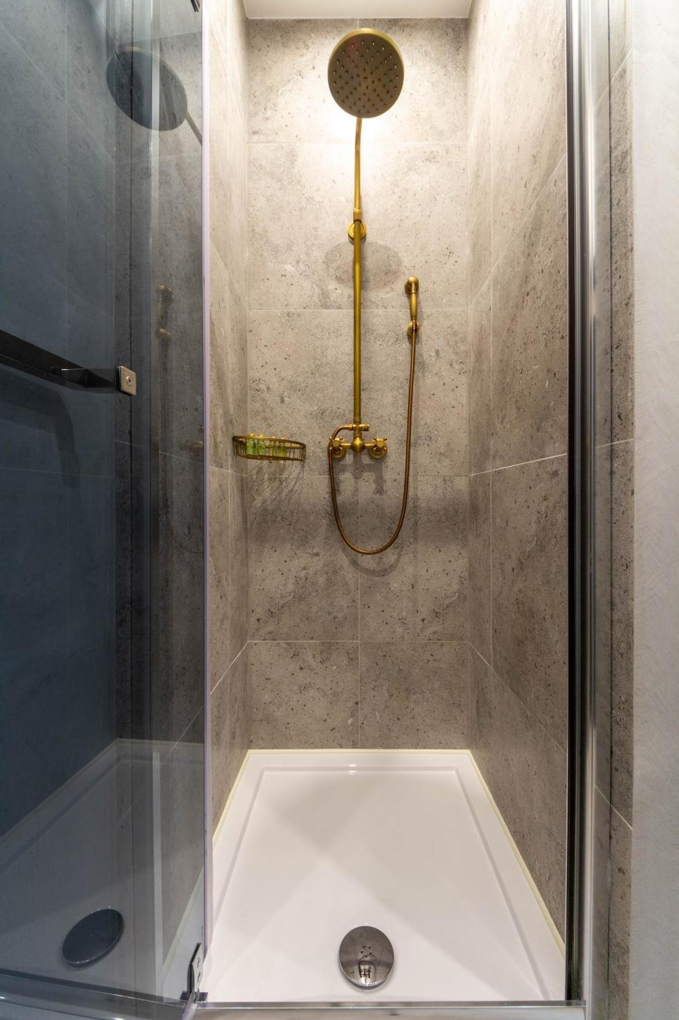 Idea Design Apart-Hotel Prorizna Kiev Buitenkant foto